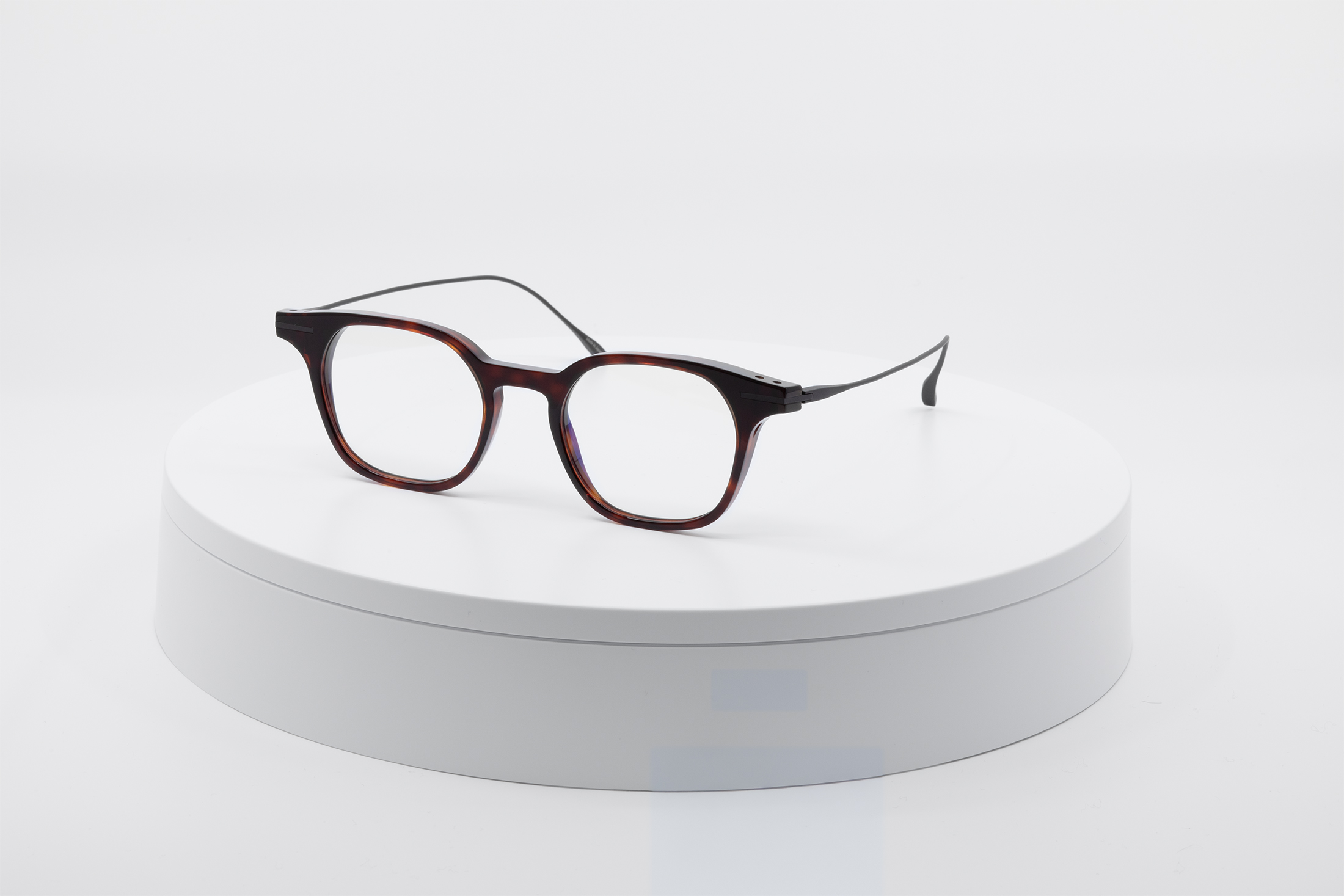 Apr·42 — Dark Tortoise Gold Unfinished angled